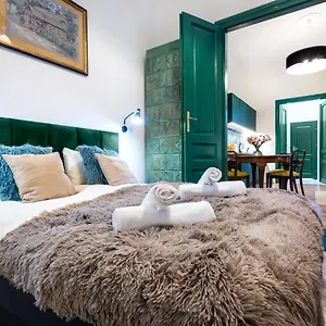 Apartament Tyzenhauz Economy